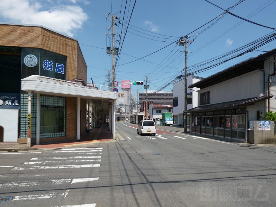 しんまちレンガ通り(本通り一丁目商店街)