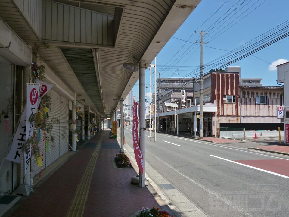 しんまちレンガ通り(本通り一丁目商店街)