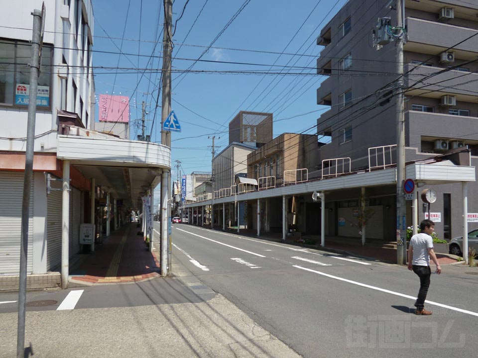 しんまちレンガ通り(本通り一丁目商店街)