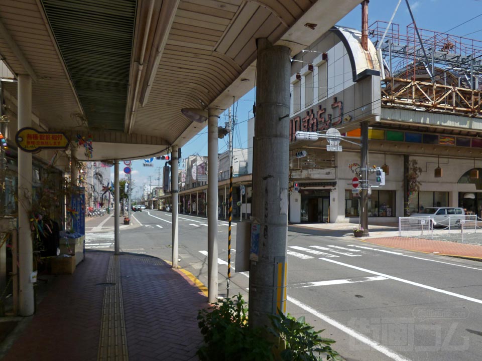 しんまちレンガ通り(本通り一丁目商店街)