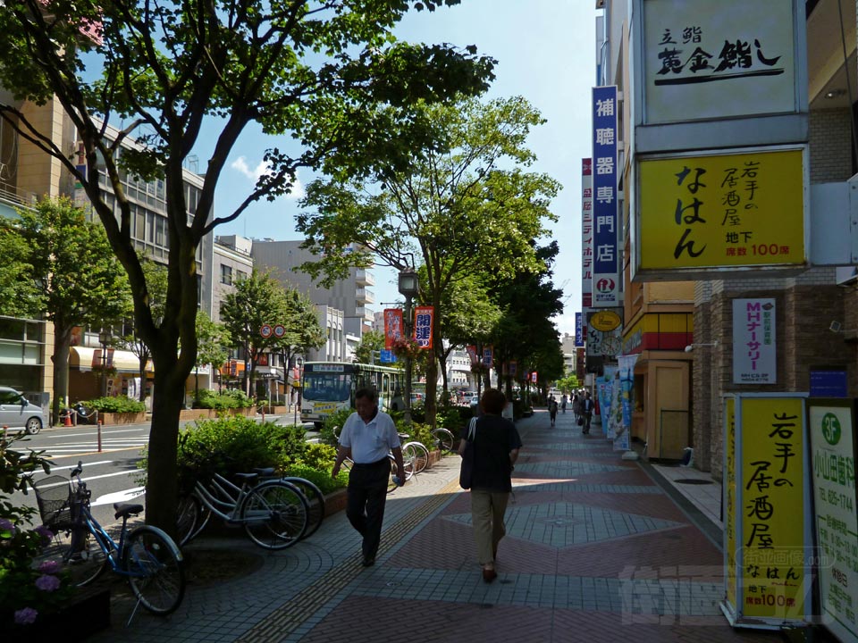 盛岡駅前開運通り(県道2号線)