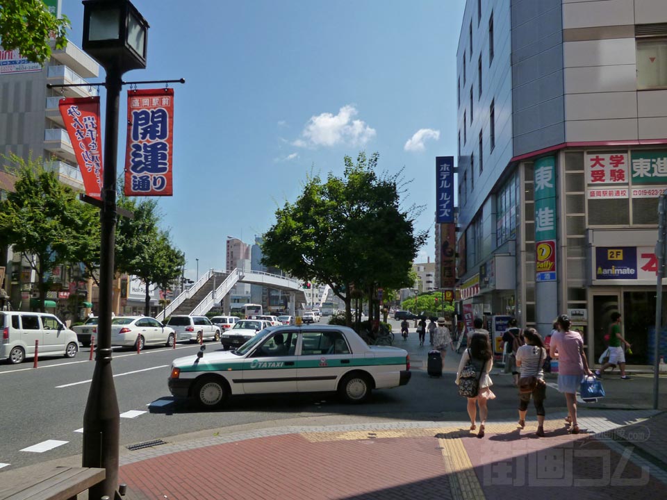 盛岡駅前開運通り(県道2号線)