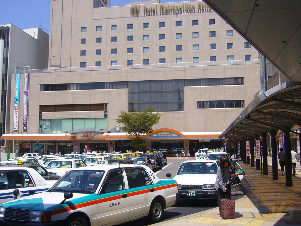 JR秋田駅西口前