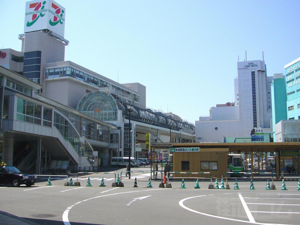 JR秋田駅西口前