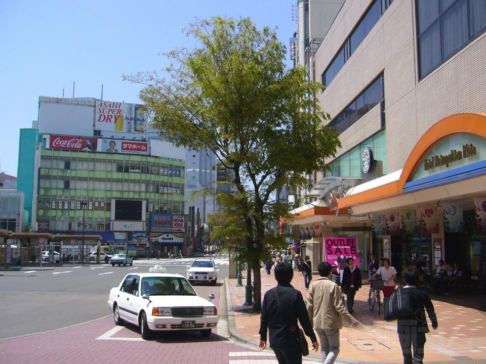 JR秋田駅西口前