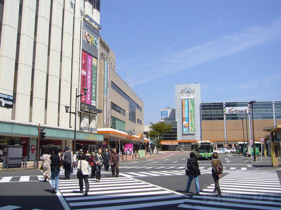 秋田駅前スクランブル交差点