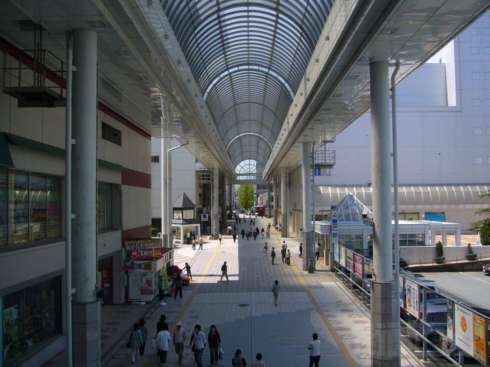 秋田駅前アゴラ広場