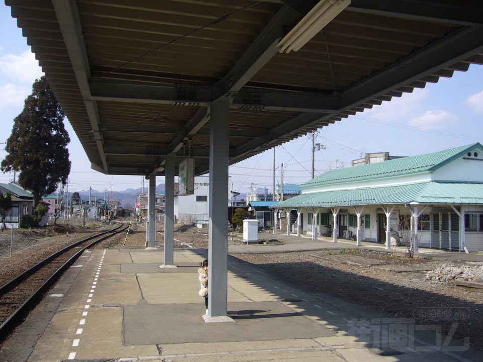 JR東大館駅ホーム(JR花輪線)