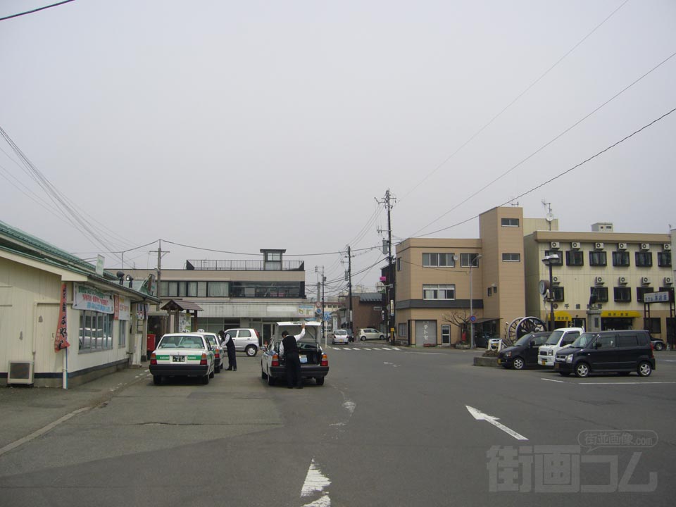 JR鹿角花輪駅前