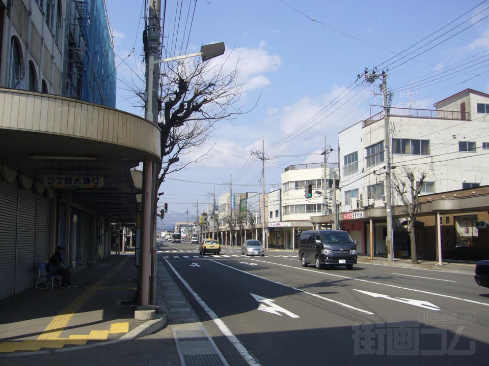 御成町二丁目商店街(県道21号線)