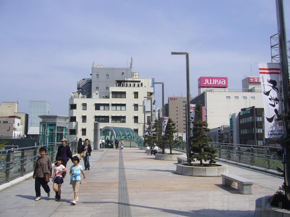 JR山形駅東口前写真画像