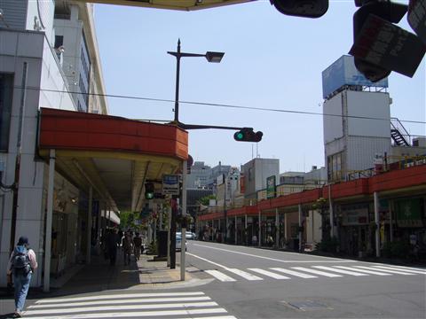 駅前通り写真画像