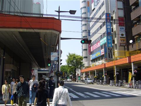 駅前通り写真画像