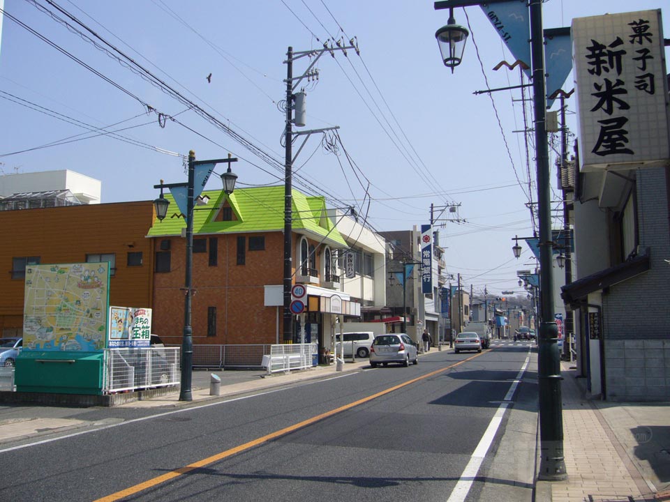 銀座商店街(県道15号線)