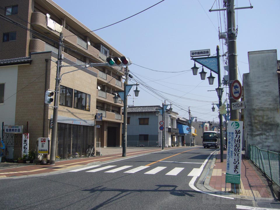 中島商店街(県道15号線)
