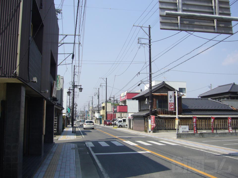 西町商店街(県道15号線)