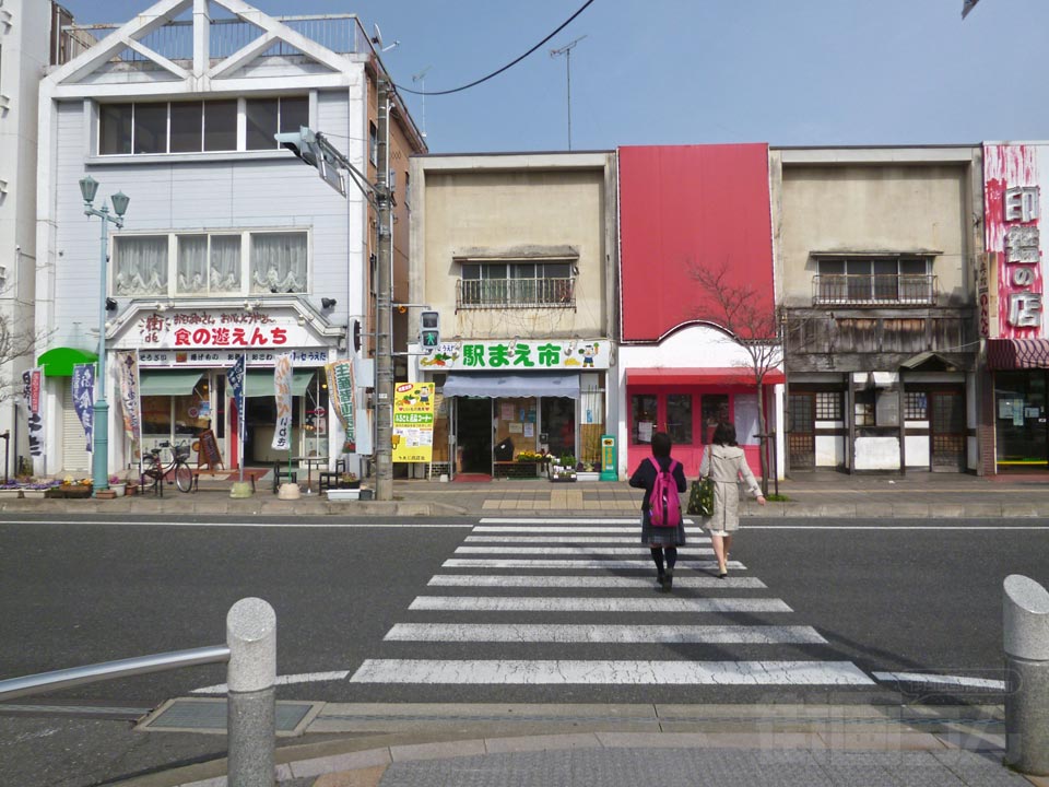 JR植田駅前