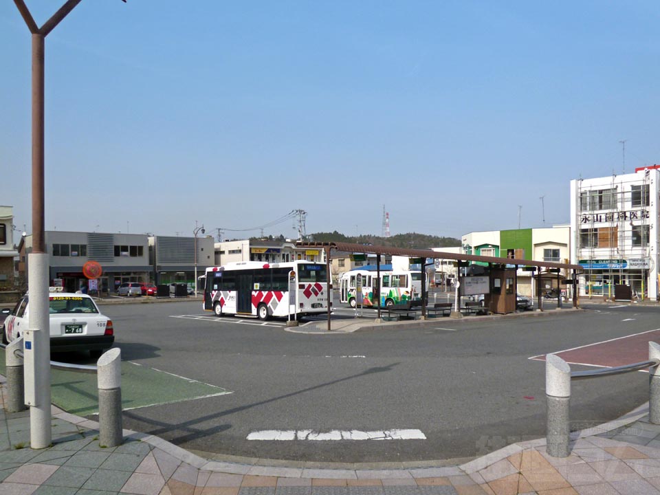 JR植田駅前