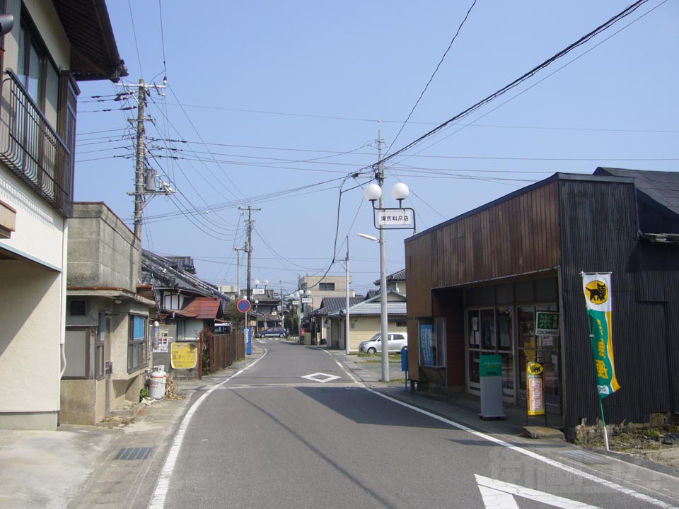 駅前通り写真画像