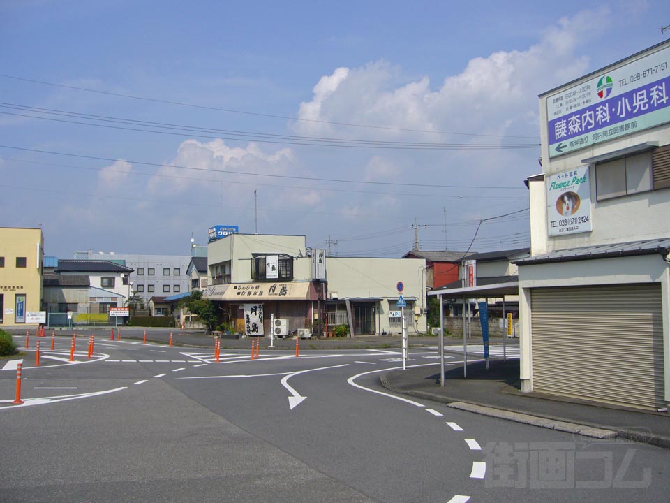 JR岡本駅前
