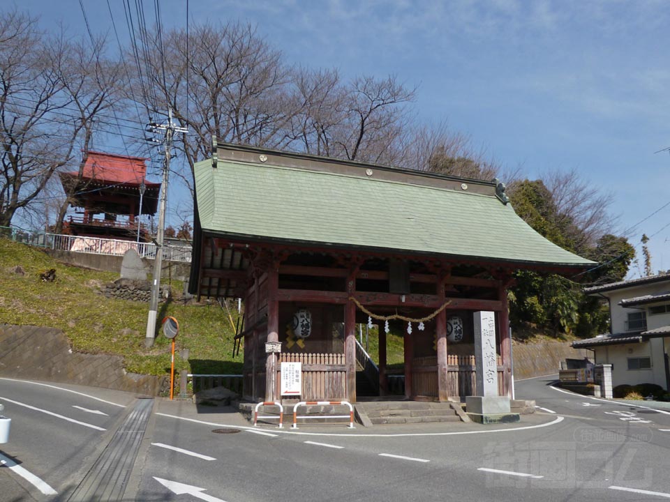 群上野国一社八幡宮楼門写真画像