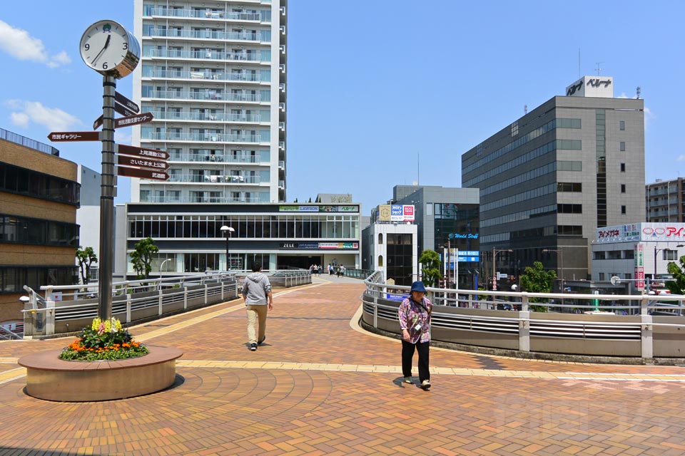 JR上尾駅東口前