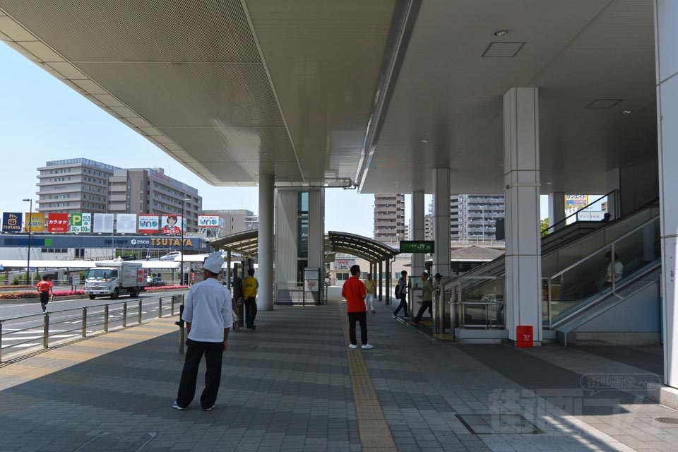JR上尾駅西口前