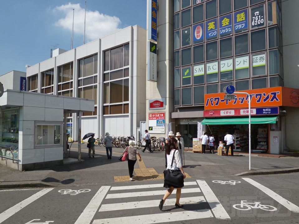 東武春日部駅西口前写真画像