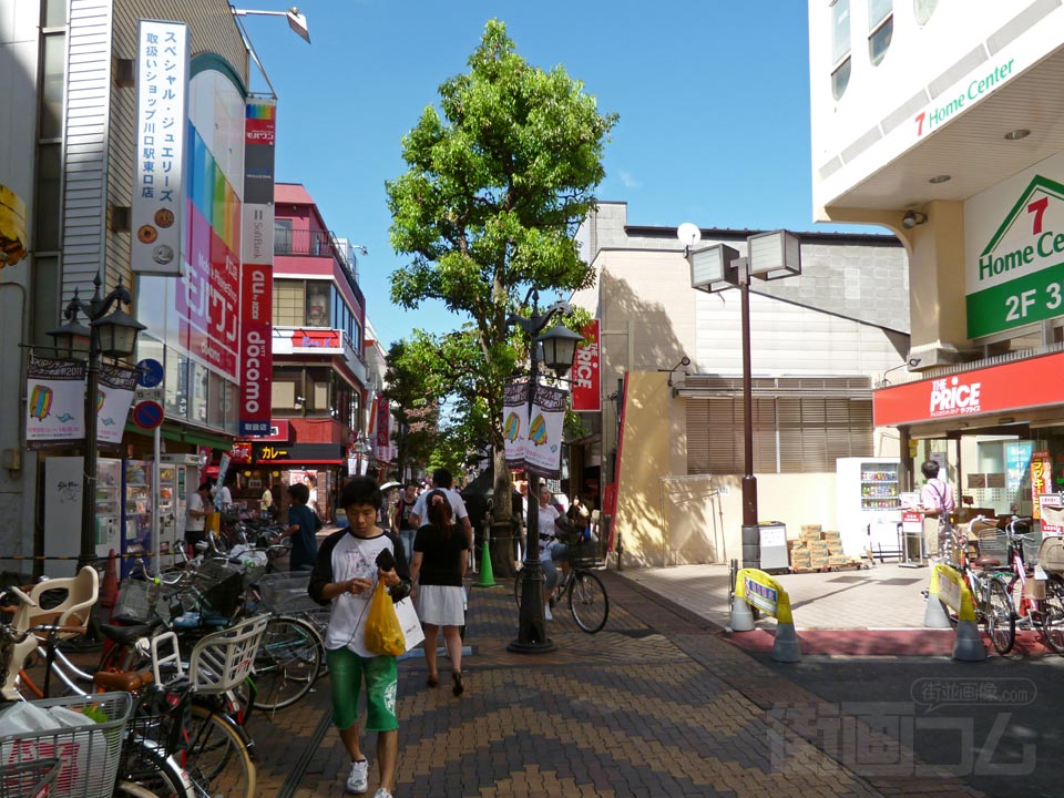 川口銀座通り商店街(樹モール)