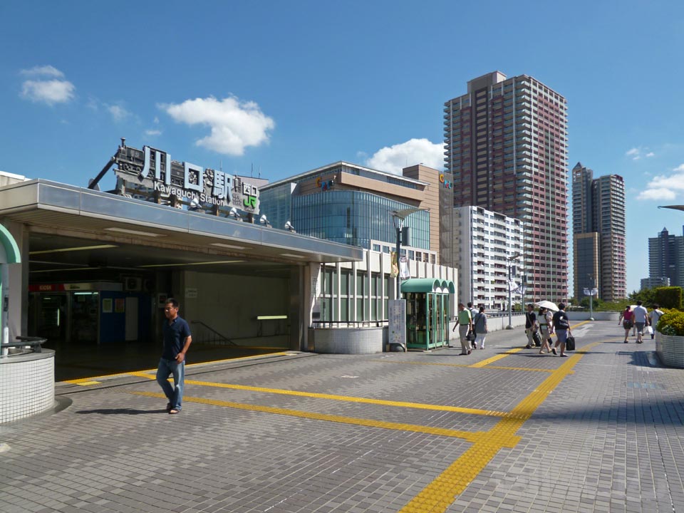 JR川口駅西口前