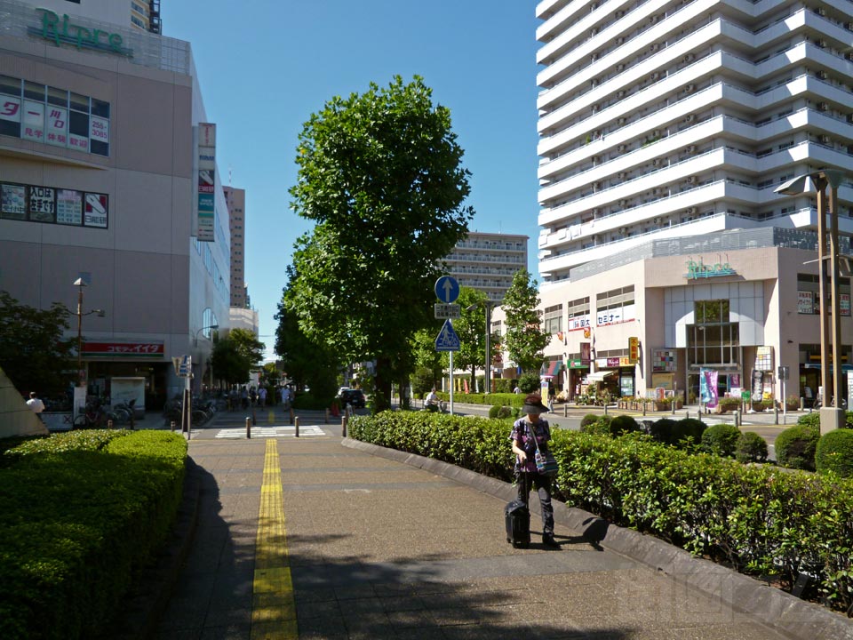 JR川口駅西口前