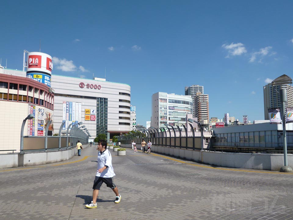 JR川口駅西口前