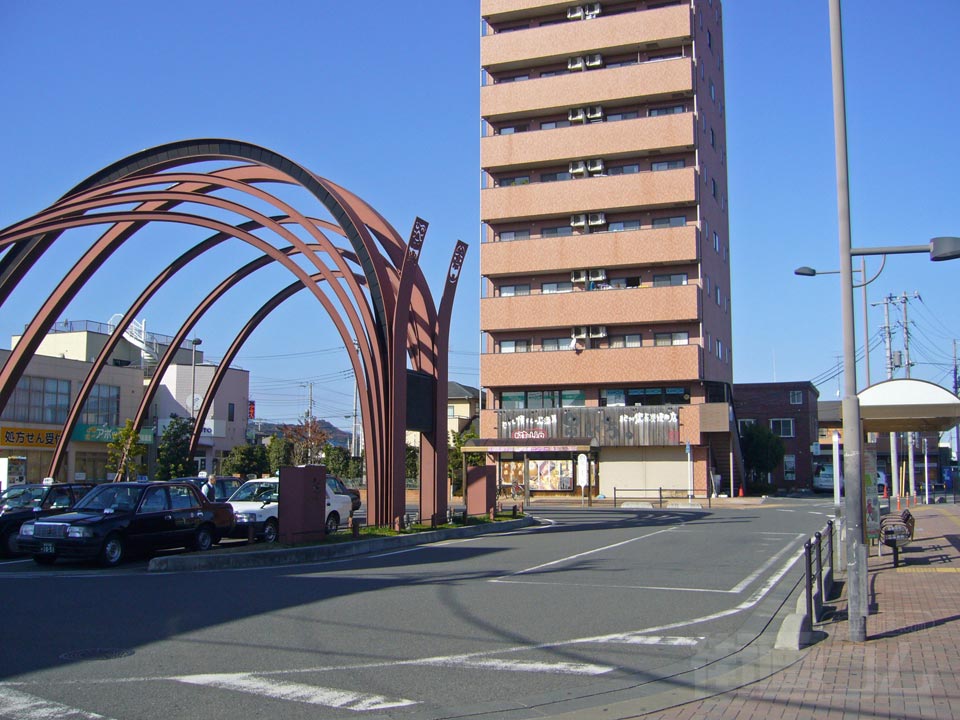 JR高麗川駅前