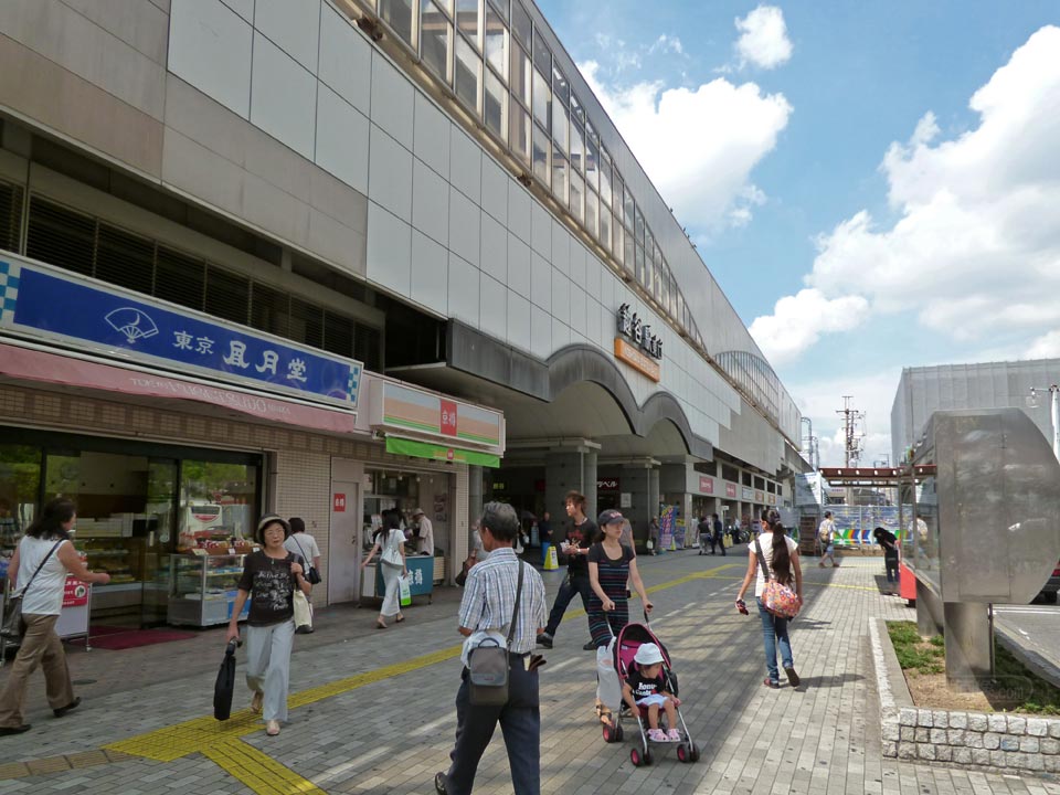 東武越谷駅東口前