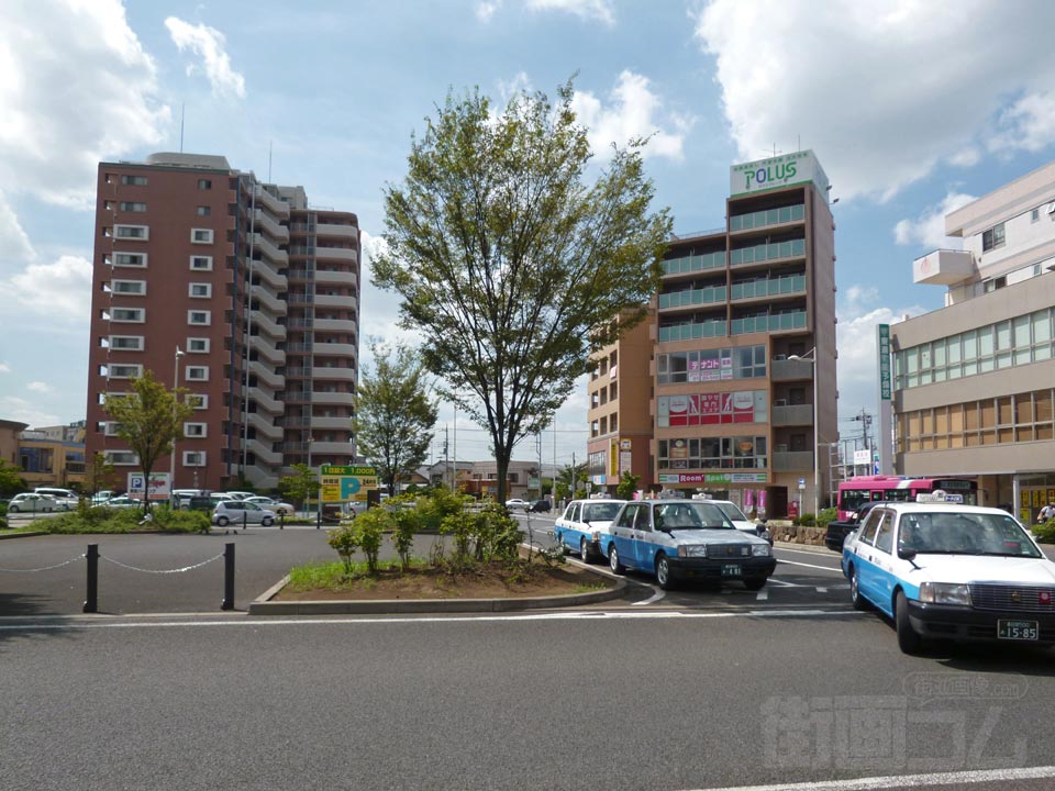 東武越谷駅西口前