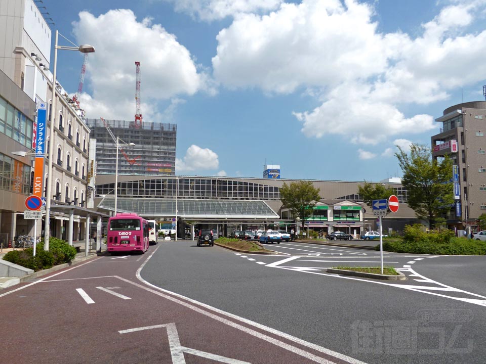 東武越谷駅西口前