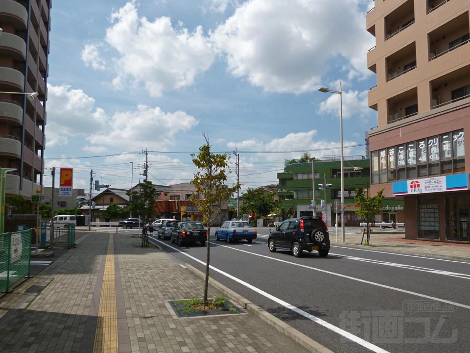 東武越谷駅西口前