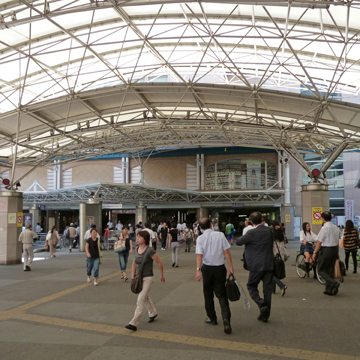 埼玉県越谷市南越谷・新越谷駅前写真画像