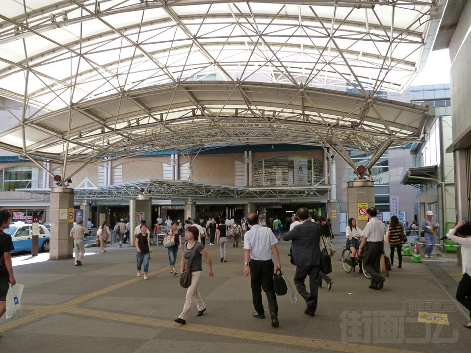 JR南越谷駅南口前