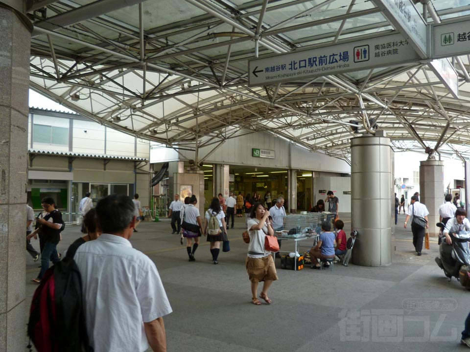 JR南越谷駅南口前