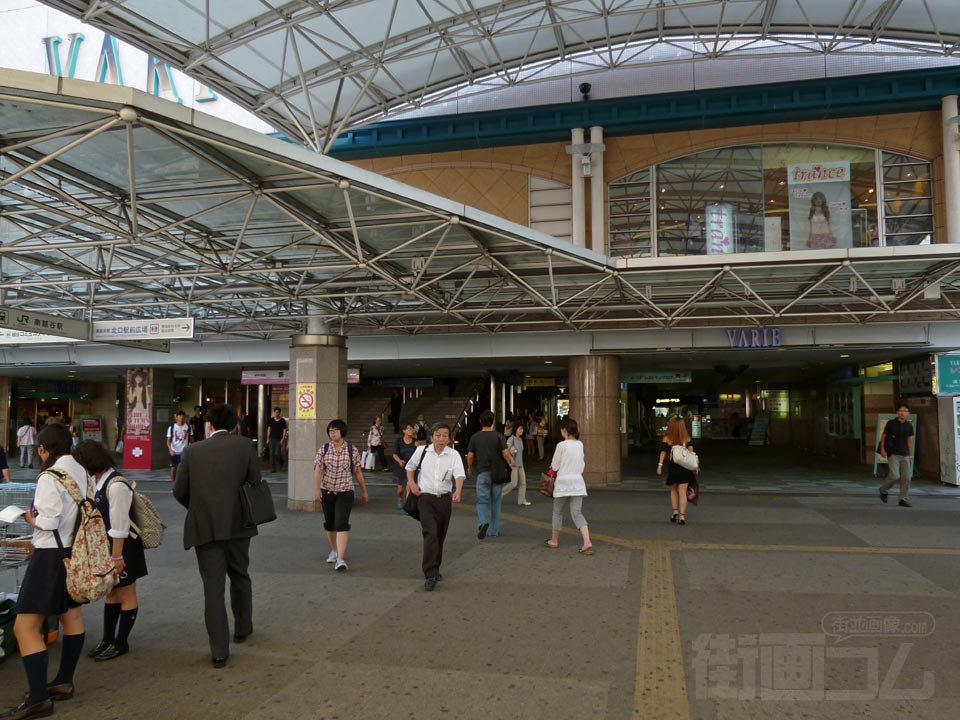 東武新越谷駅東口前