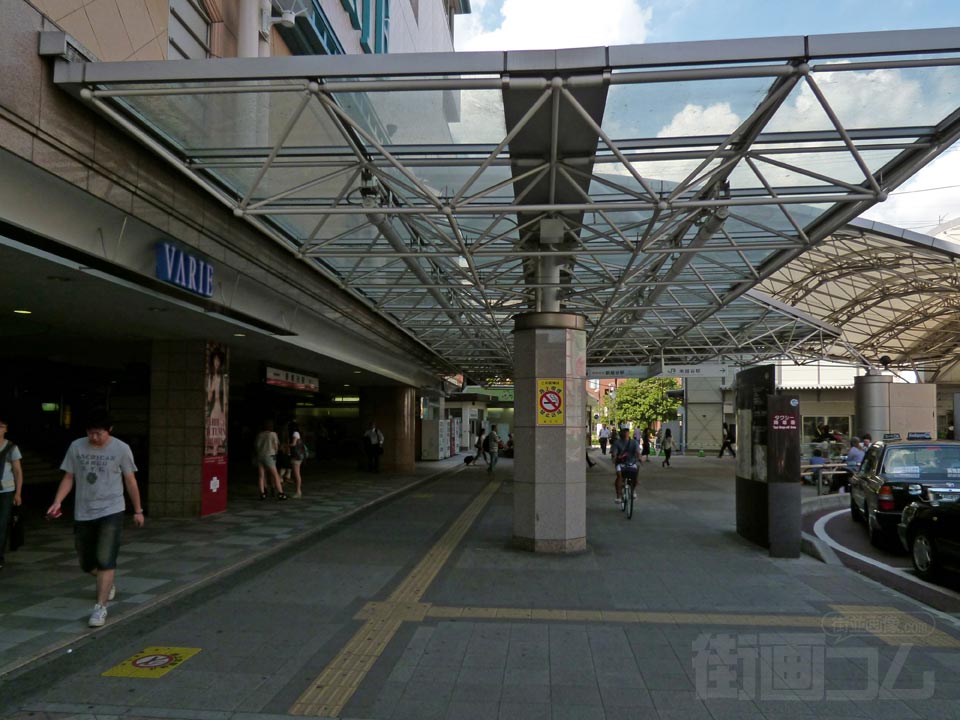 東武新越谷駅東口前