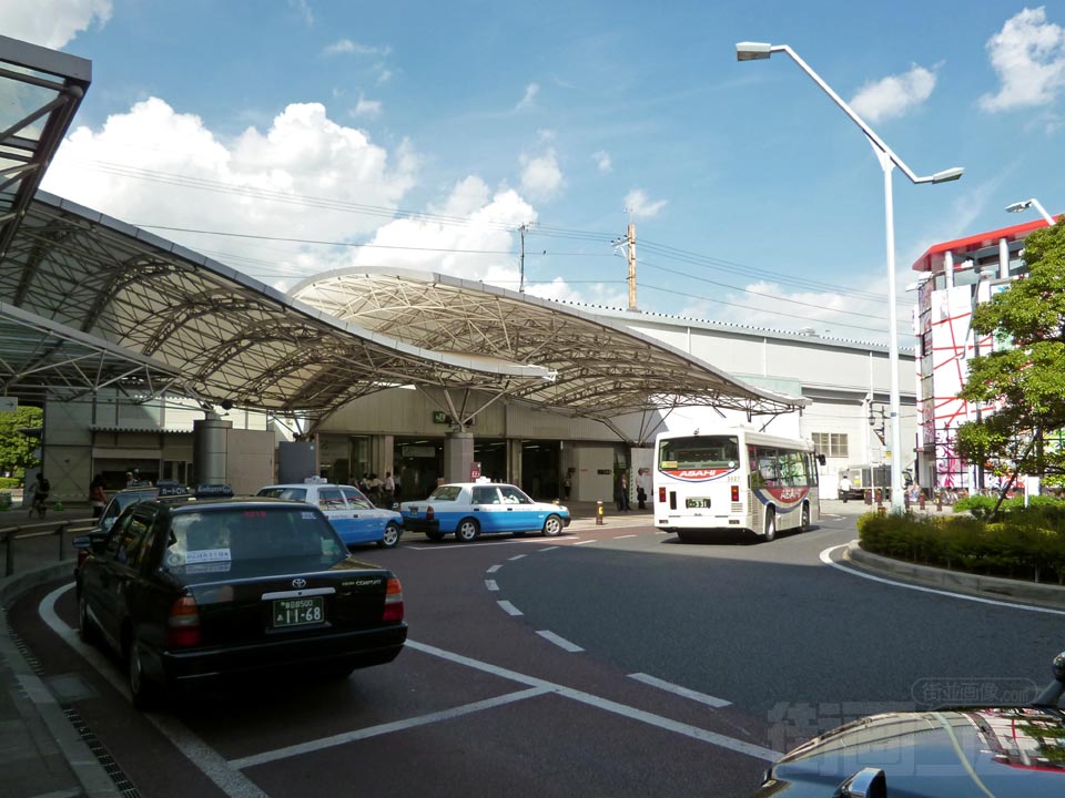 JR南越谷駅・東武新越谷駅前