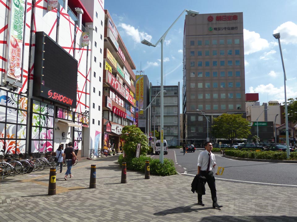 JR南越谷駅・東武新越谷駅前