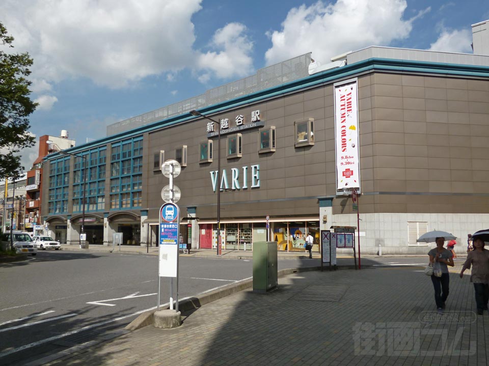 東武新越谷駅西口前