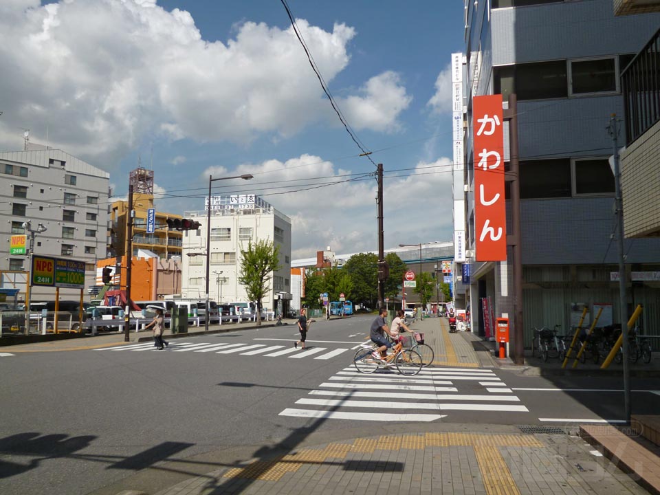東武新越谷駅西口前