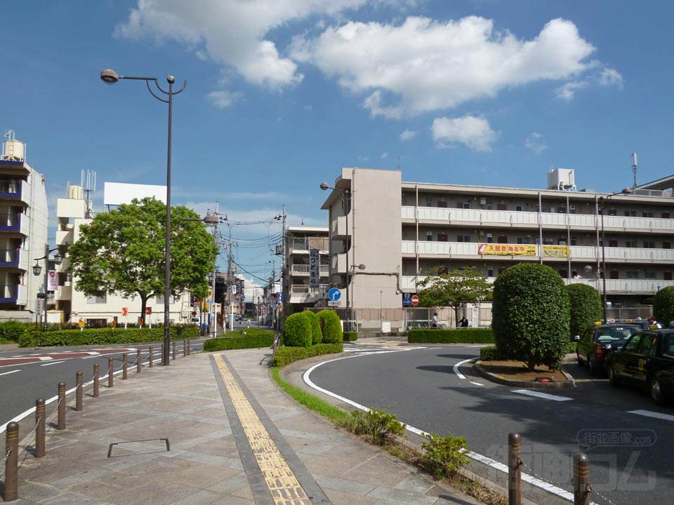 JR南越谷駅北口前
