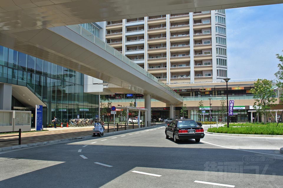 JR武蔵浦和駅西口前