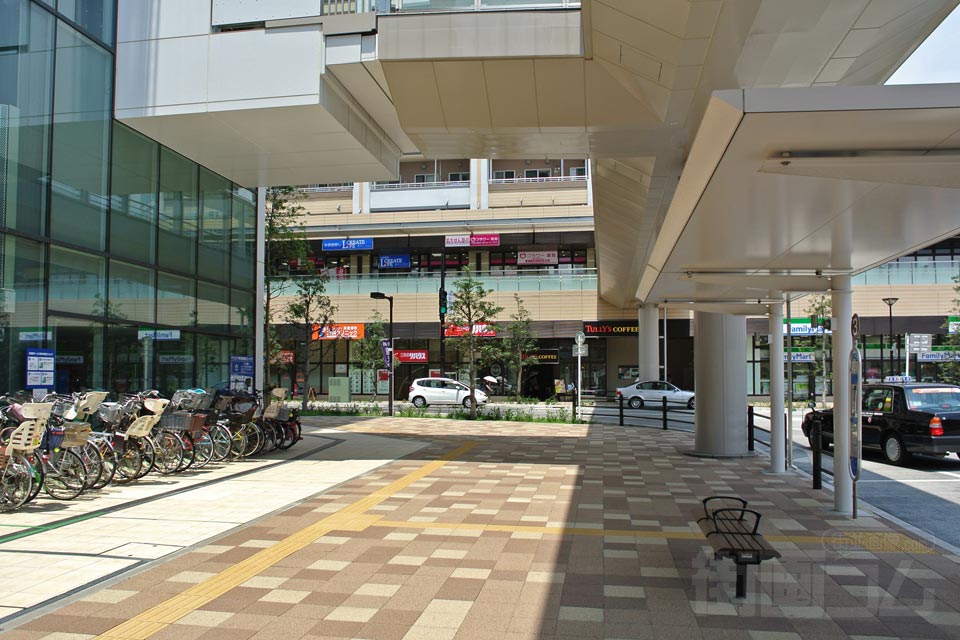 JR武蔵浦和駅西口前