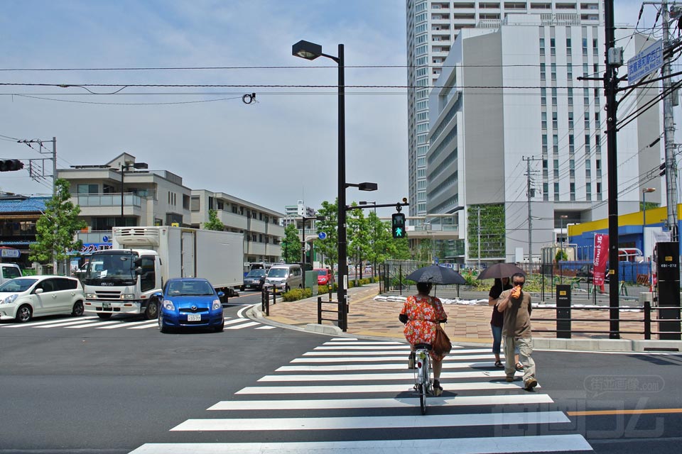 武蔵浦和駅西口交差点